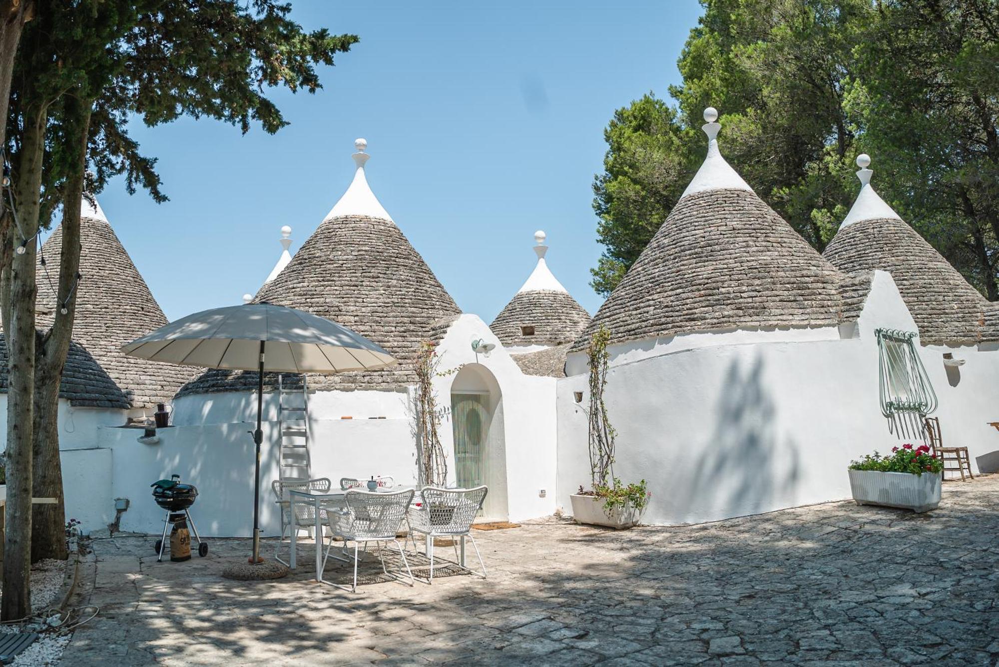 Ad Un Passo Da Cisternino - Trulli Con Foresta, Bici E Barbecue Εξωτερικό φωτογραφία
