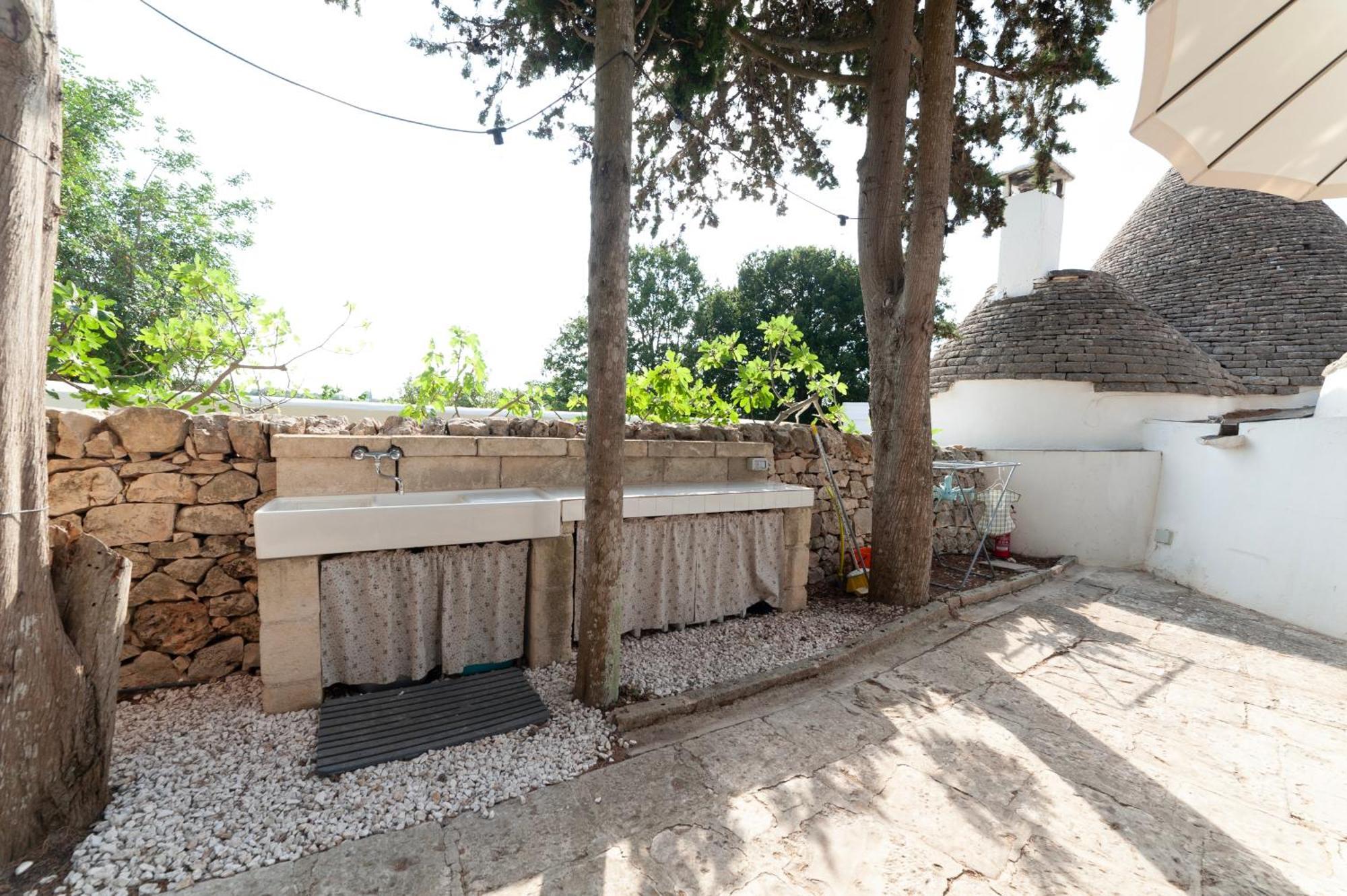 Ad Un Passo Da Cisternino - Trulli Con Foresta, Bici E Barbecue Εξωτερικό φωτογραφία