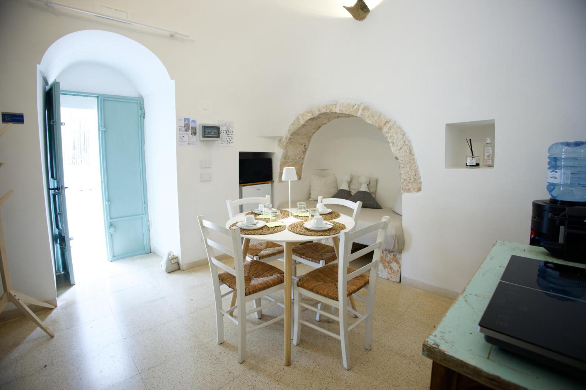Ad Un Passo Da Cisternino - Trulli Con Foresta, Bici E Barbecue Εξωτερικό φωτογραφία