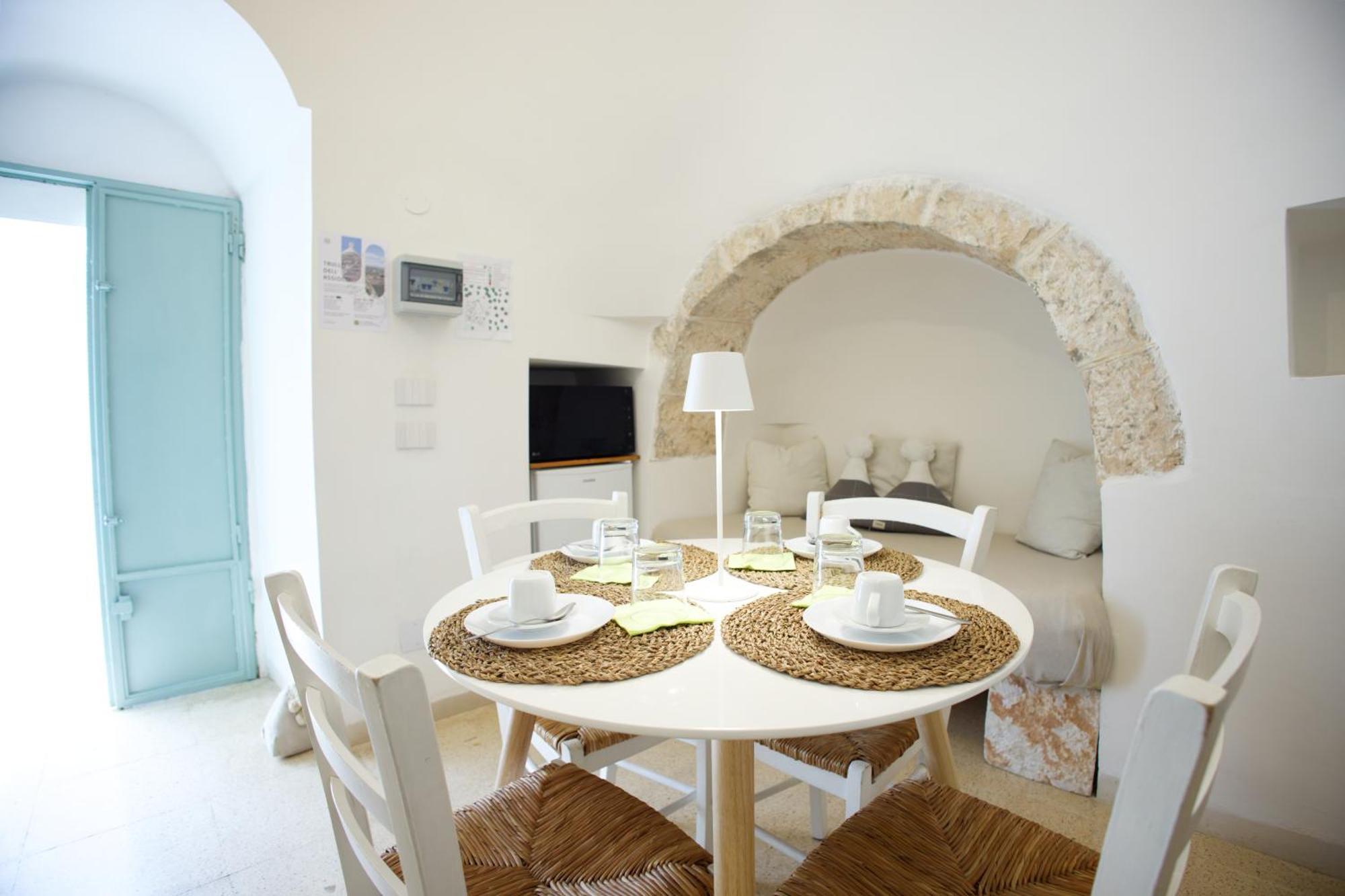 Ad Un Passo Da Cisternino - Trulli Con Foresta, Bici E Barbecue Εξωτερικό φωτογραφία
